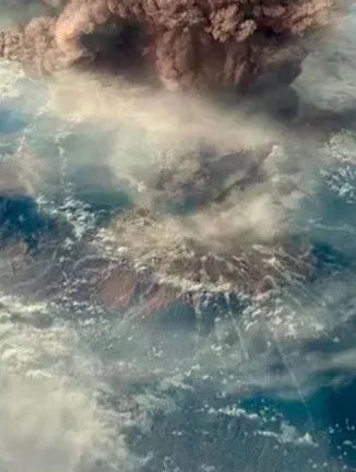 Portada de Le mystérieux volcan du Moyen Âge