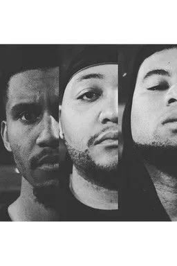 Roland Matthews interpreta a Reece Milone en Los Oceana