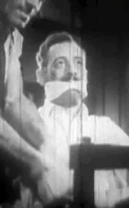 Juan Buryúa Rey interpreta a Dr. Caride en Los torturados