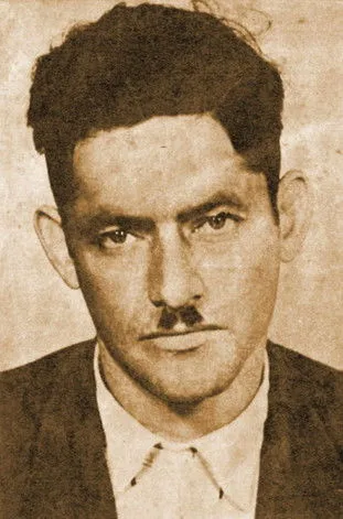 Martín Coria interpreta a  en Los Velázquez