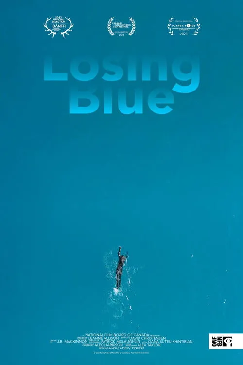 Leanne Allison interpreta a Narration en Losing Blue