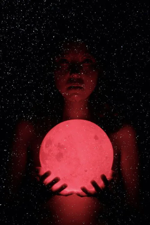 Cillian Roche interpreta a  en Luminous Void: Docudrama