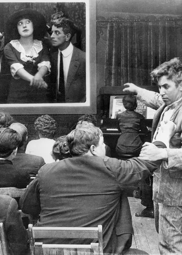 Virginia Kirtley interpreta a City Girl - Mabel's Rival en Mabel's Dramatic Career