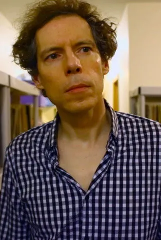 Peter Dorman interpreta a  en Maggot Brain