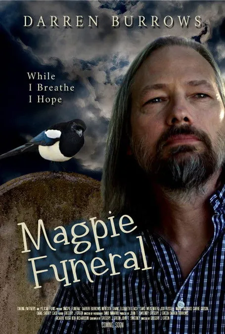 Darren E. Burrows interpreta a Sy McMurphy en Magpie Funeral