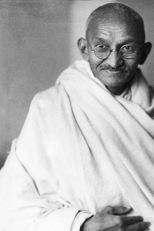 Mahatma Gandhi interpreta a Himself en Mahatma: Life of Gandhi, 1869-1948