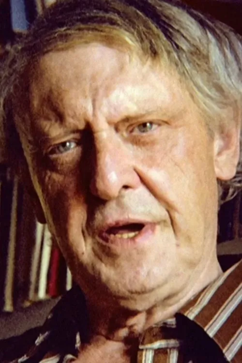 Anthony Burgess interpreta a en Make It New - a portrait of Anthony Burgess
