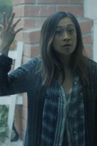 Camille Chen interpreta a Annie en Make The Call