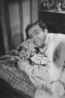 José Guisone interpreta a  en Mala Gente