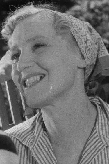 Nils Hultgren interpreta a  en Mamma gör revolution