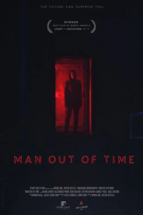 Jason Louder interpreta a Cyrus en Man Out Of Time