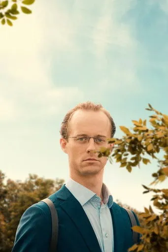 Fridtjof Stensæth Josefsen interpreta a en Manndag