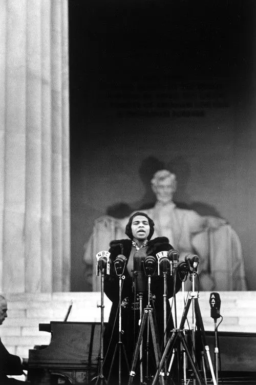 Marian Anderson interpreta a Self en Marian Anderson: The Lincoln Memorial Concert