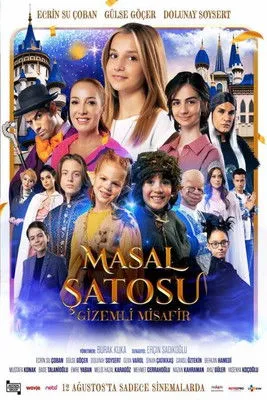 Dolunay Soysert interpreta a  en Masal Şatosu: Gizemli Misafir