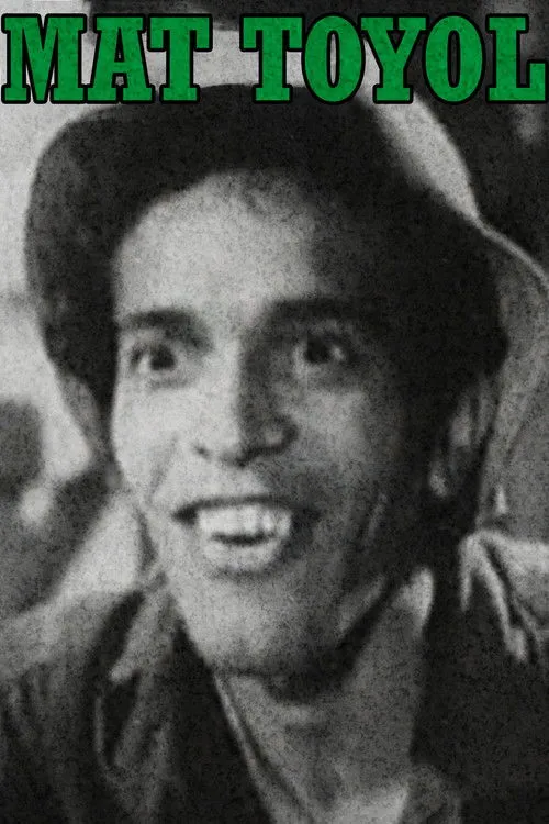 Dollah Sarawak interpreta a Tok Penghulu en Mat Toyol