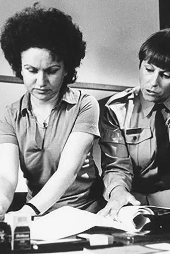 Marion Hänsel interpreta a  en Mauvaises réponses