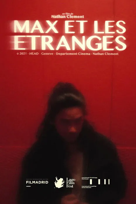 Charlotte Schultz interpreta a Vinnie en Max et les Étranges