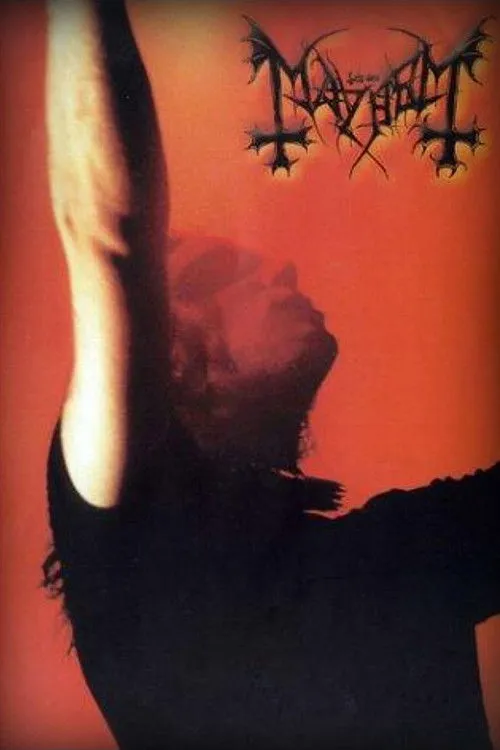 Jan Axel "Hellhammer" Blomberg interpreta a Hellhammer en Mayhem: European Legions - Live in Marseille 2000