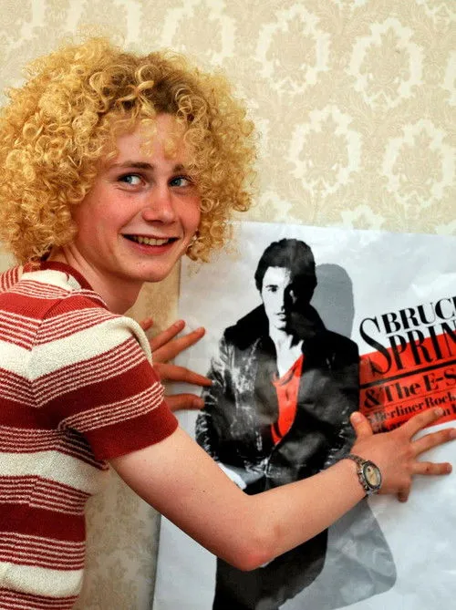 Toni Krahl interpreta a Self en Mein Sommer '88 - Wie die Stars die DDR rockten