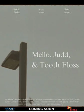 Rena Kossatz interpreta a Tooth Floss en Mello, Judd, & Tooth Floss