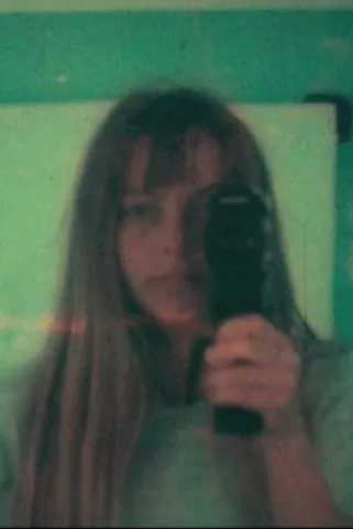 Eryk Rocha interpreta a  en Memória da memória