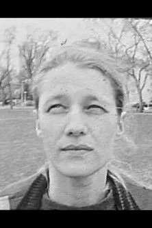 Mike Angel interpreta a en Memorial Park