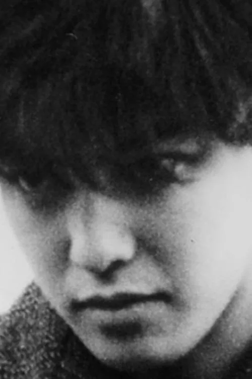 Bunmei Harada interpreta a  en Midori Woman