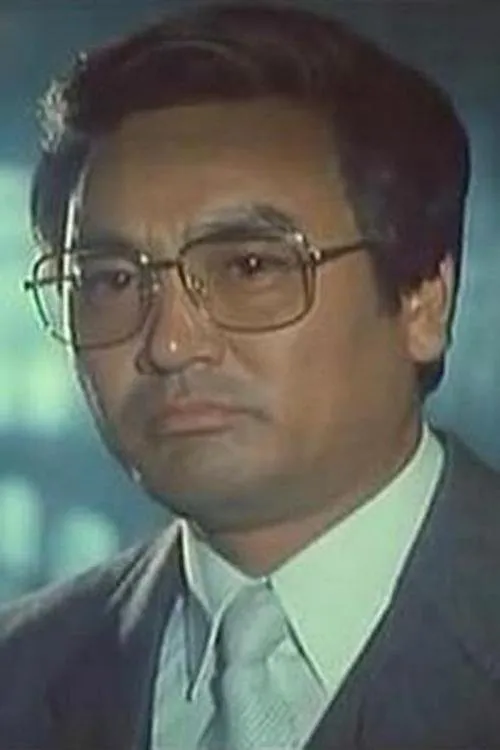 Kim Yoon-hong interpreta a en Minjok kwa unmyong 11-13 Hong Yong-ja