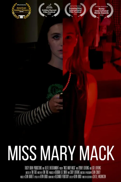 Lexie Lovering interpreta a Izzy en Miss Mary Mack