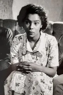 Miranda Bell interpreta a en Miss Queencake