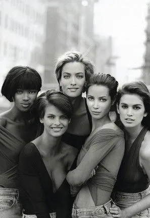 Stephanie Seymour interpreta a herself en Models: The Film