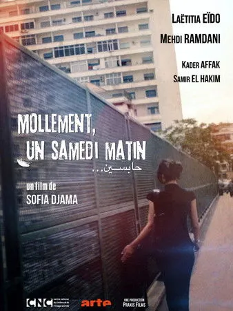 Kader Affak interpreta a en Mollement, un samedi matin