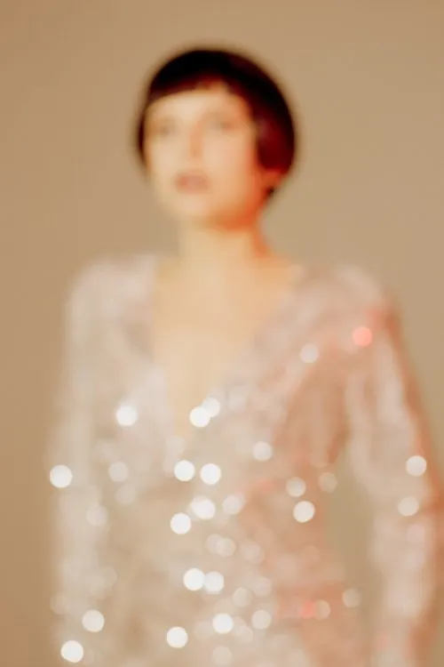 Monika Liu interpreta a Self en Monika Liu Eurovizija'22 Backstage