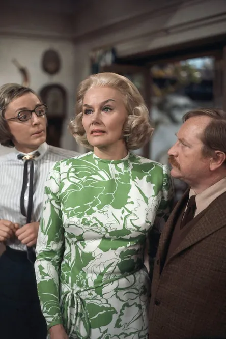 Inge Langen interpreta a Miss Jane Marple en Mord im Pfarrhaus