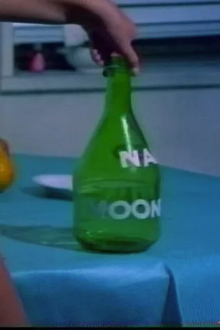 Sharon Kent interpreta a Gloria en Naked Moonshine