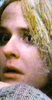 Leea Klemola interpreta a Hiuksistaan juuttunut en Nälkä