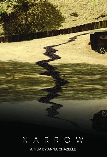 Anna Chazelle interpreta a Sloane en Narrow