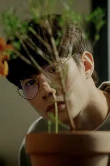 Son Woo-hyeon interpreta a Ju-Won en 니가 일주일 넘게 연락이 없어서