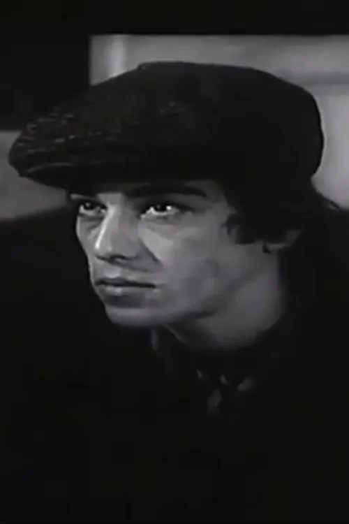 Enea Zhegu interpreta a en Një jetë më shumë