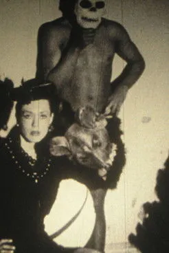 Mario Montez interpreta a  en No President