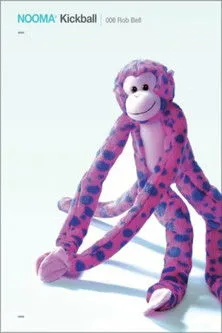 Rob Bell interpreta a  en Nooma Kickball 006