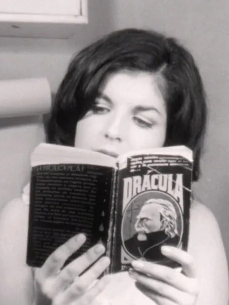 Patricio Saavedra interpreta a en Nosferatu, una escenita criolla