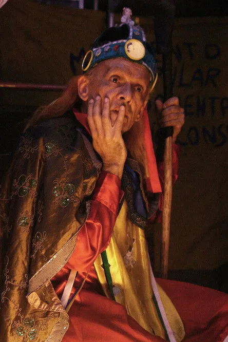 Majô De Castro interpreta a Rainha en Notícias do Fim do Mundo