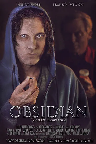 Olivia Peck interpreta a Iris en Obsidian