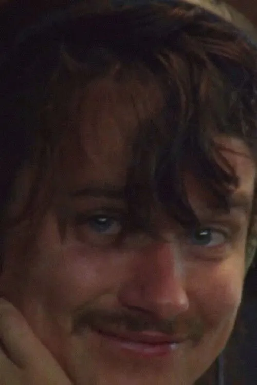 Joey Walker interpreta a Himself en "Oink Oink” Flight b741: The Making of…