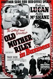 Arthur Lucan interpreta a Old Mother Riley en Old Mother Riley in Business