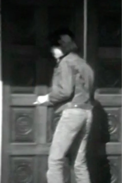 Paul Wong interpreta a Self en On Becoming a Man