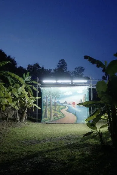 Jenjira Pongpas interpreta a en On Blue