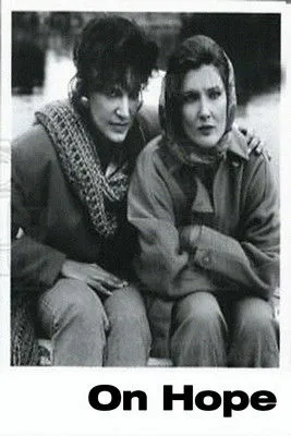 Ellaraino interpreta a  en On Hope