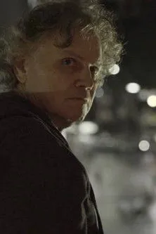 Arrigo Barnabé interpreta a Self en Ostinato